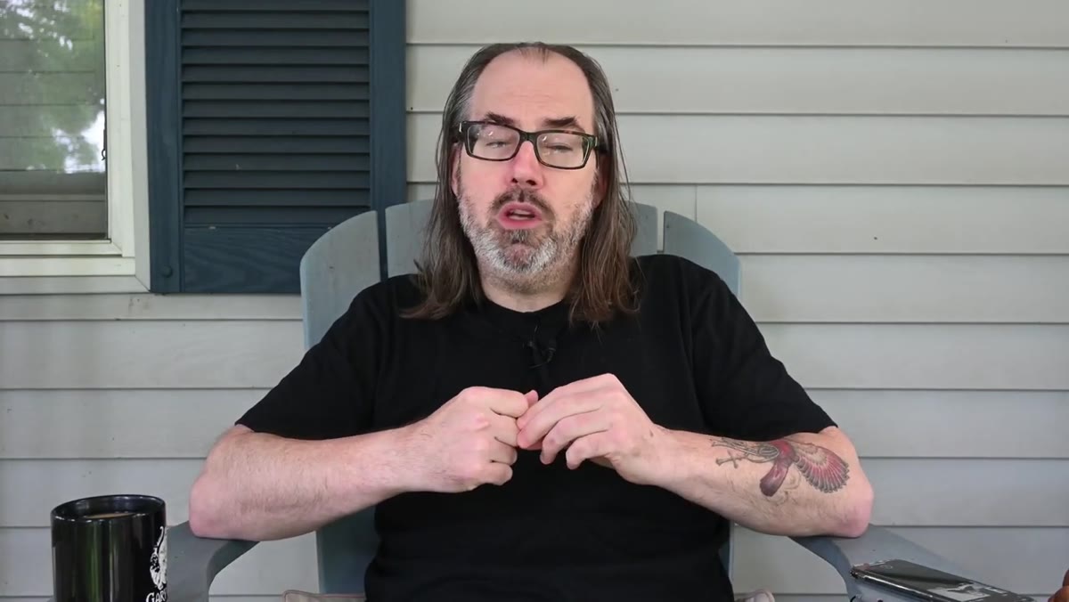 Photographer describing a simple studio shoot scenario
