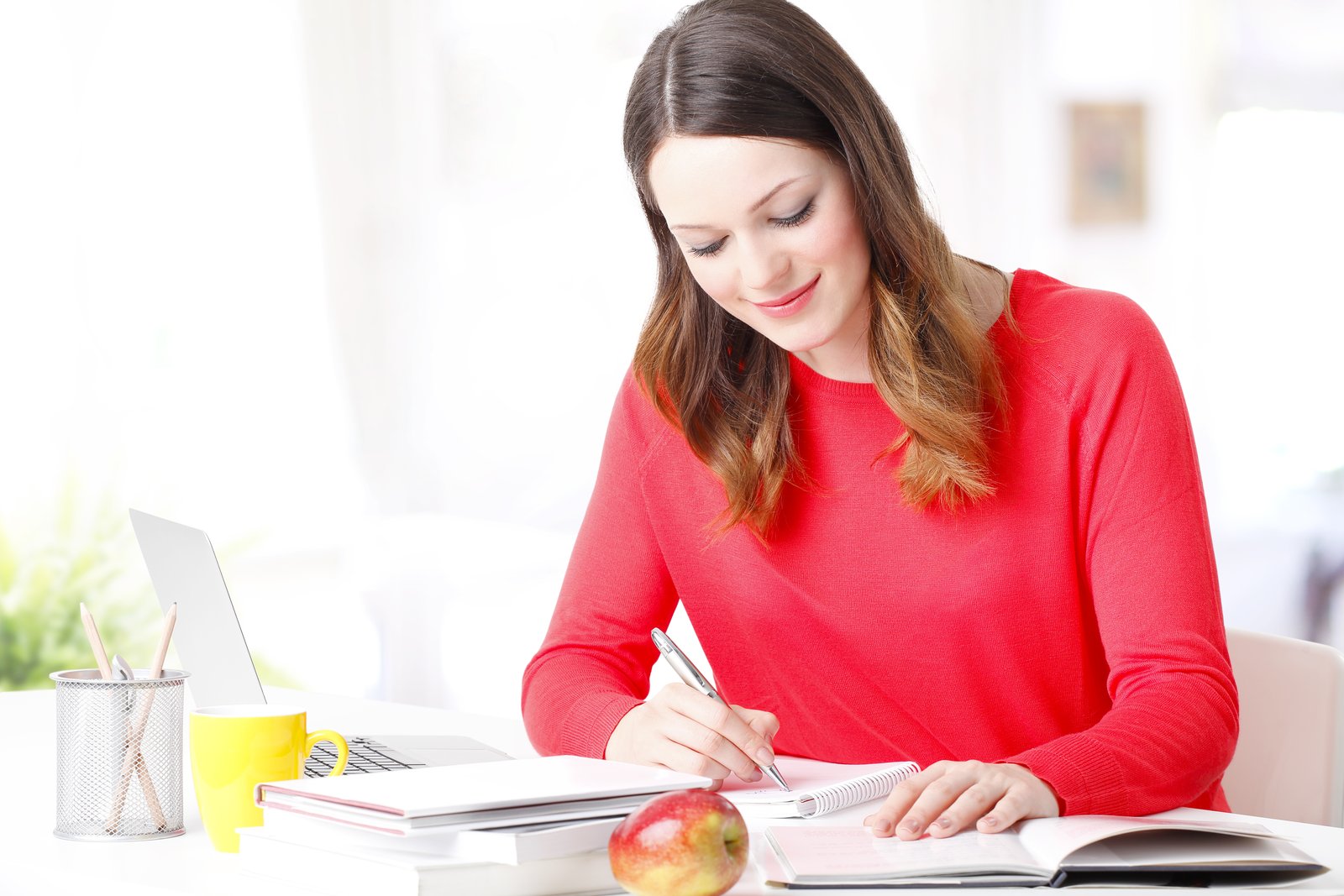 Why Your Etsy Photos Are Losing Sales Before Anyone Reads Your Title
