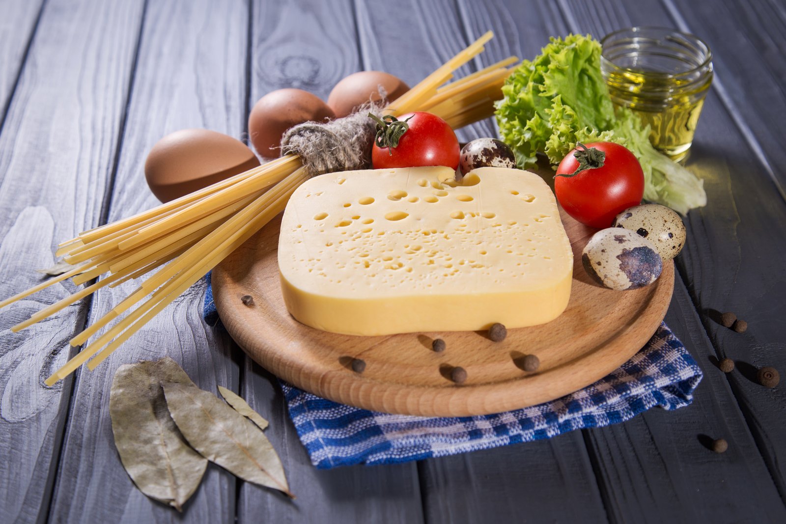 Why Your Food Looks Flat in Photos (And the Lighting Fix That Costs Nothing)
