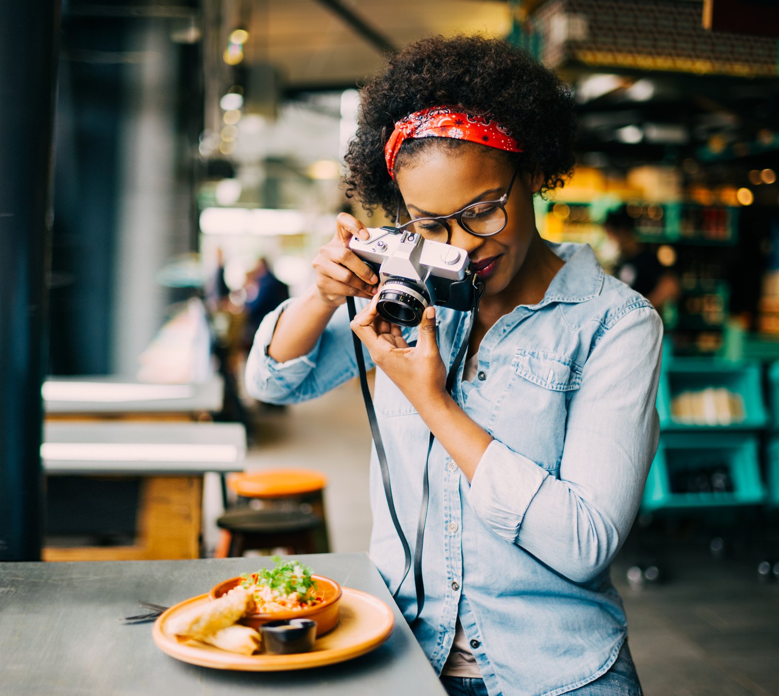 Why Your Food Photos Look Flat (And the One Light Fix That Changes Everything)