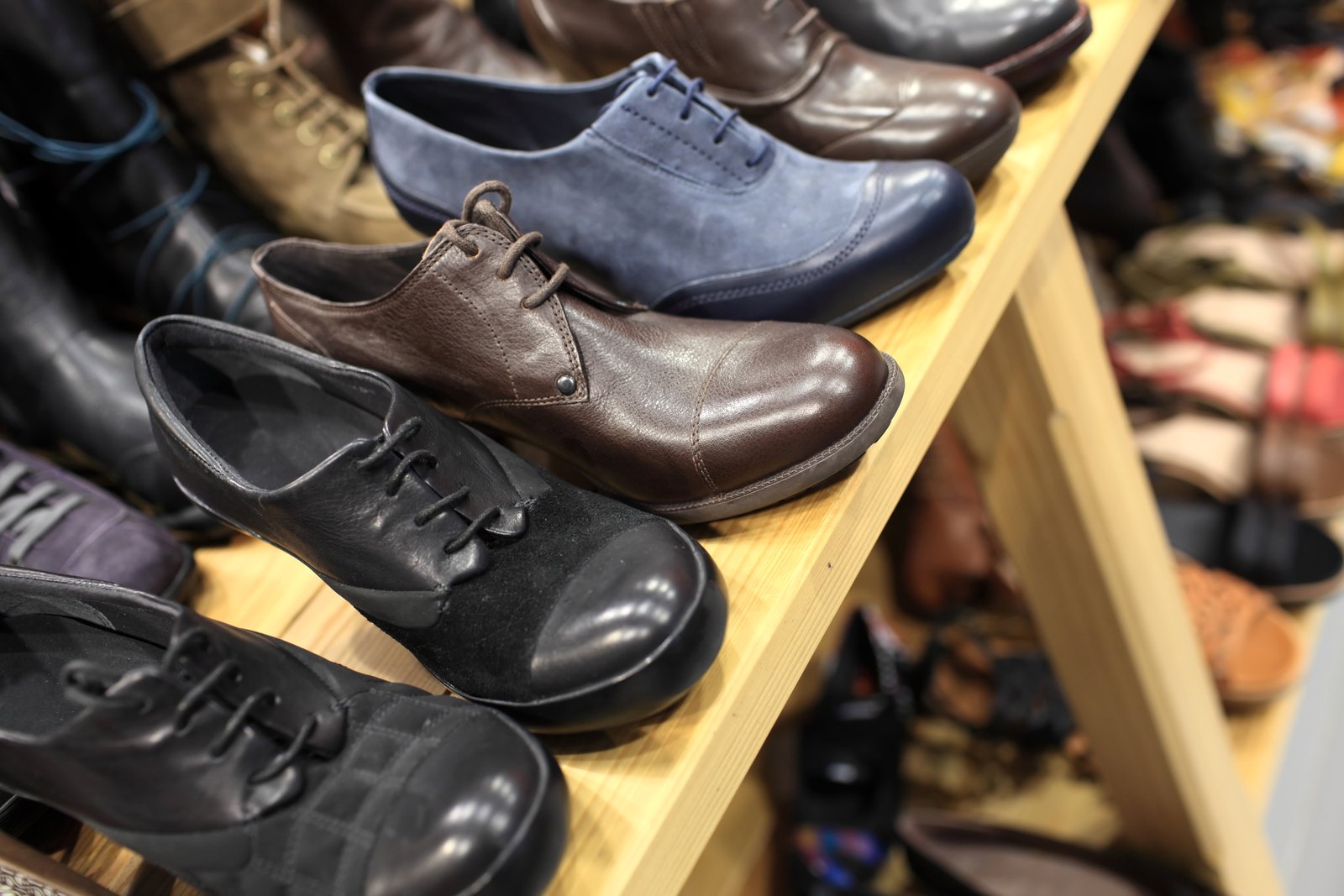 Why Your Product Photos Look Flat (And the One Light Adjustment That Fixes It)